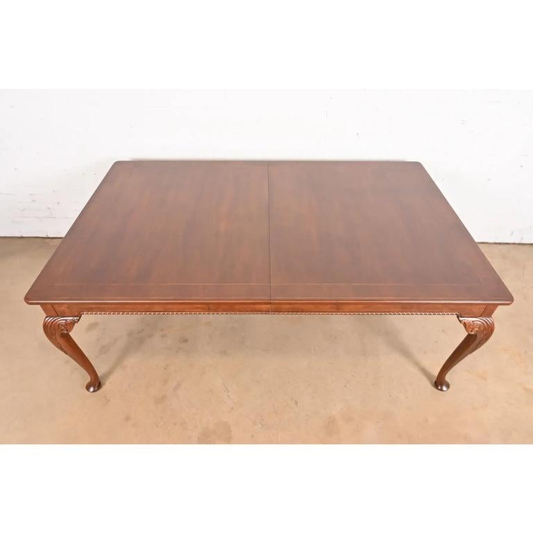 Baker Furniture Stately Homes Chippendale Burled Walnut Dining Table, Refinished For Sale 1