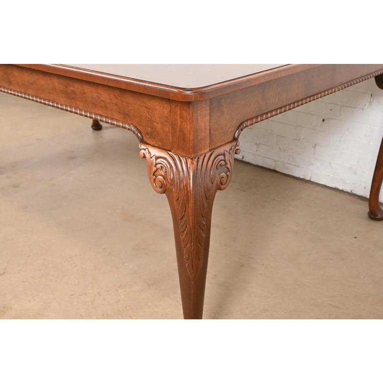 Baker Furniture Stately Homes Chippendale Burled Walnut Dining Table, Refinished For Sale 3