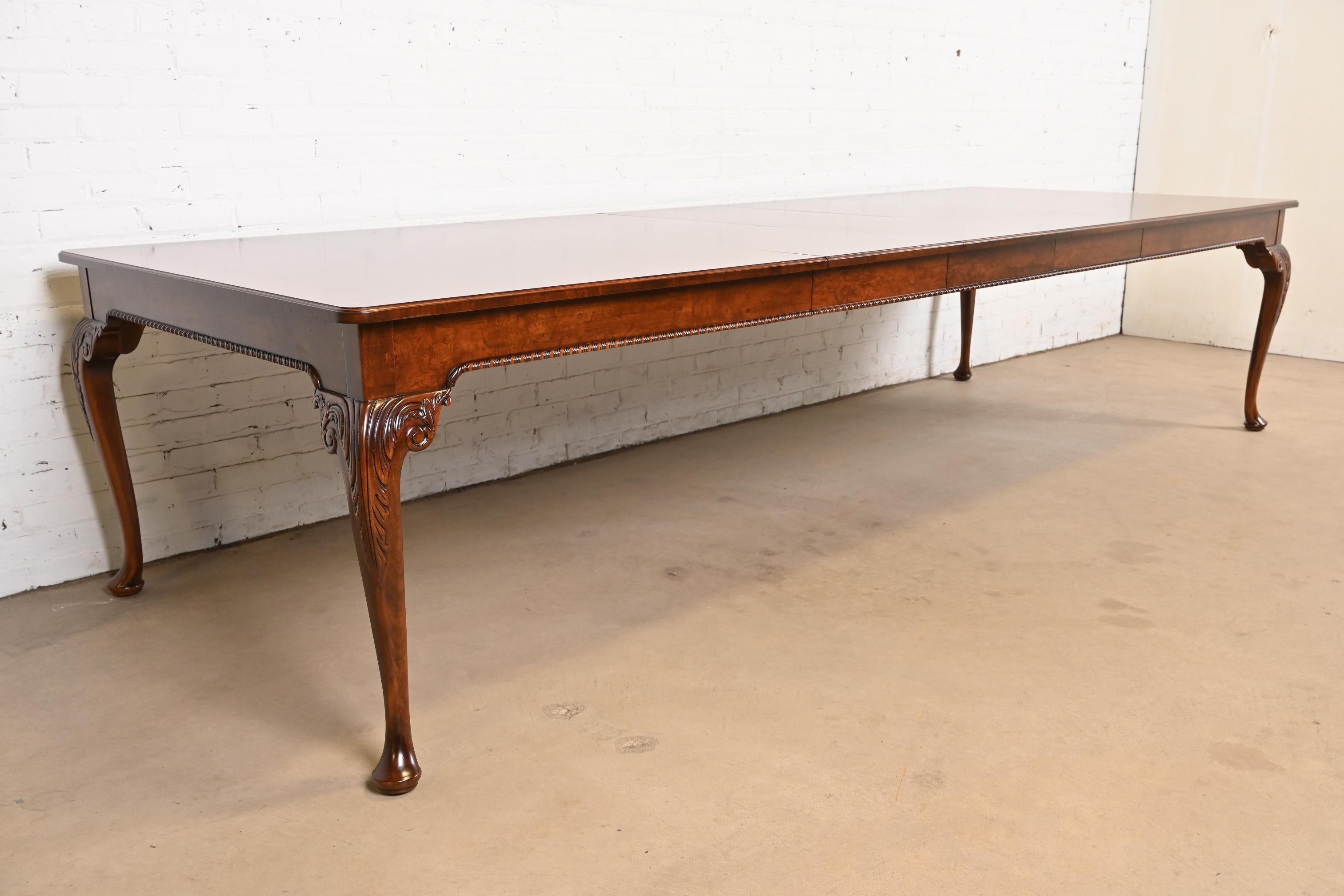 Baker Furniture Stately Homes Chippendale Burled Walnut Extension Dining Table In Good Condition For Sale In South Bend, IN