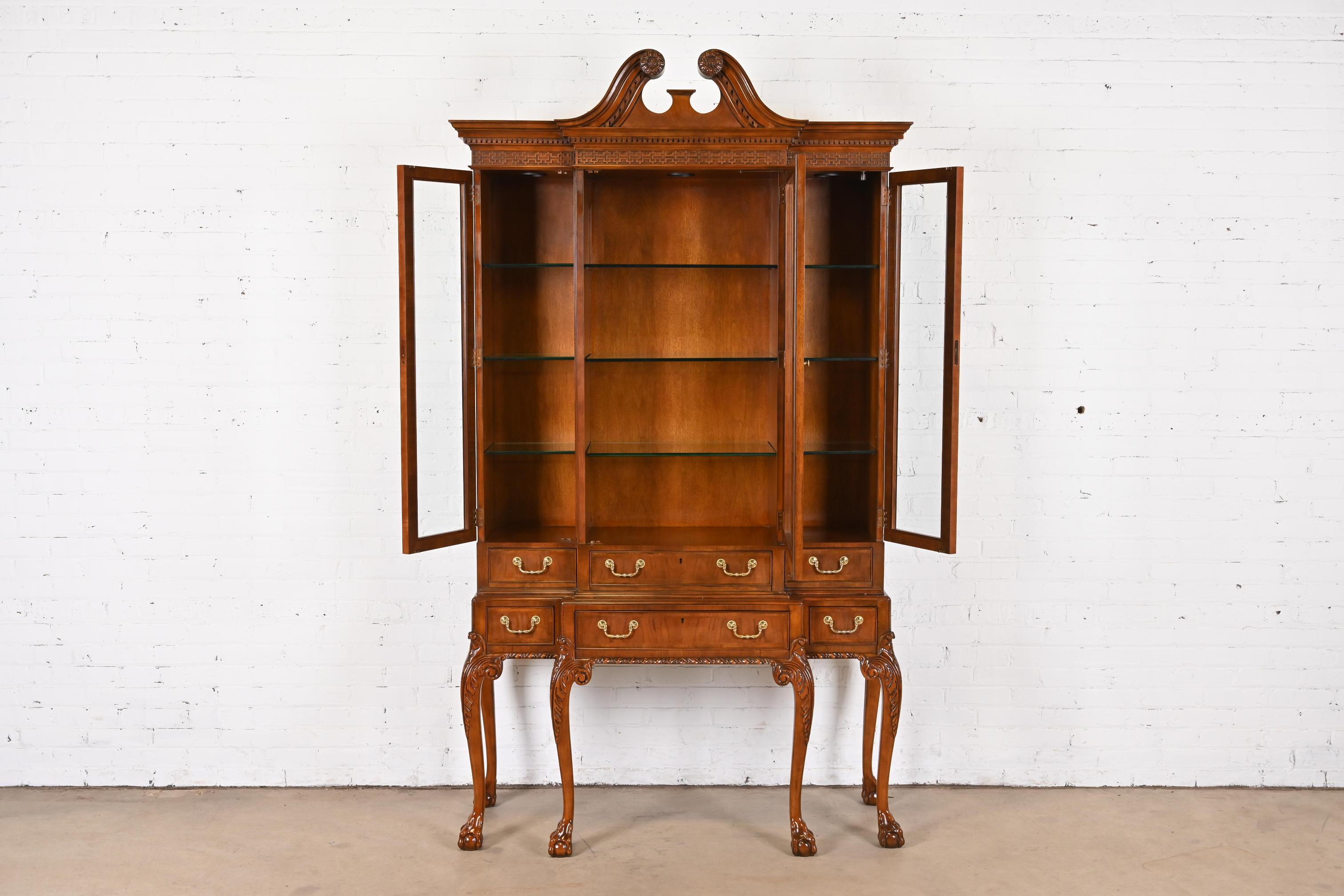 Baker Furniture Stately Homes Chippendale Walnut Breakfront Cabinet or Bookcase In Good Condition For Sale In South Bend, IN