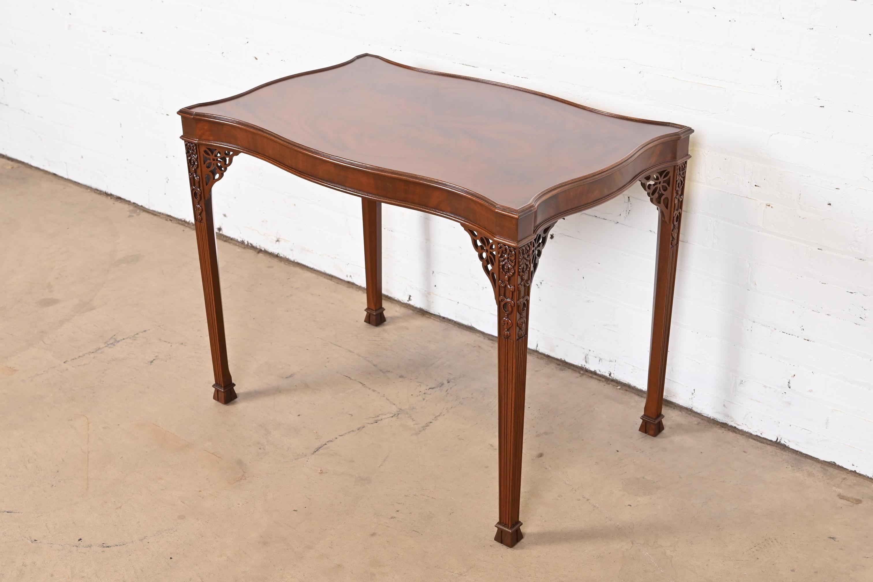 American Baker Furniture Stately Homes Collection Carved Mahogany Tea Table, Refinished For Sale