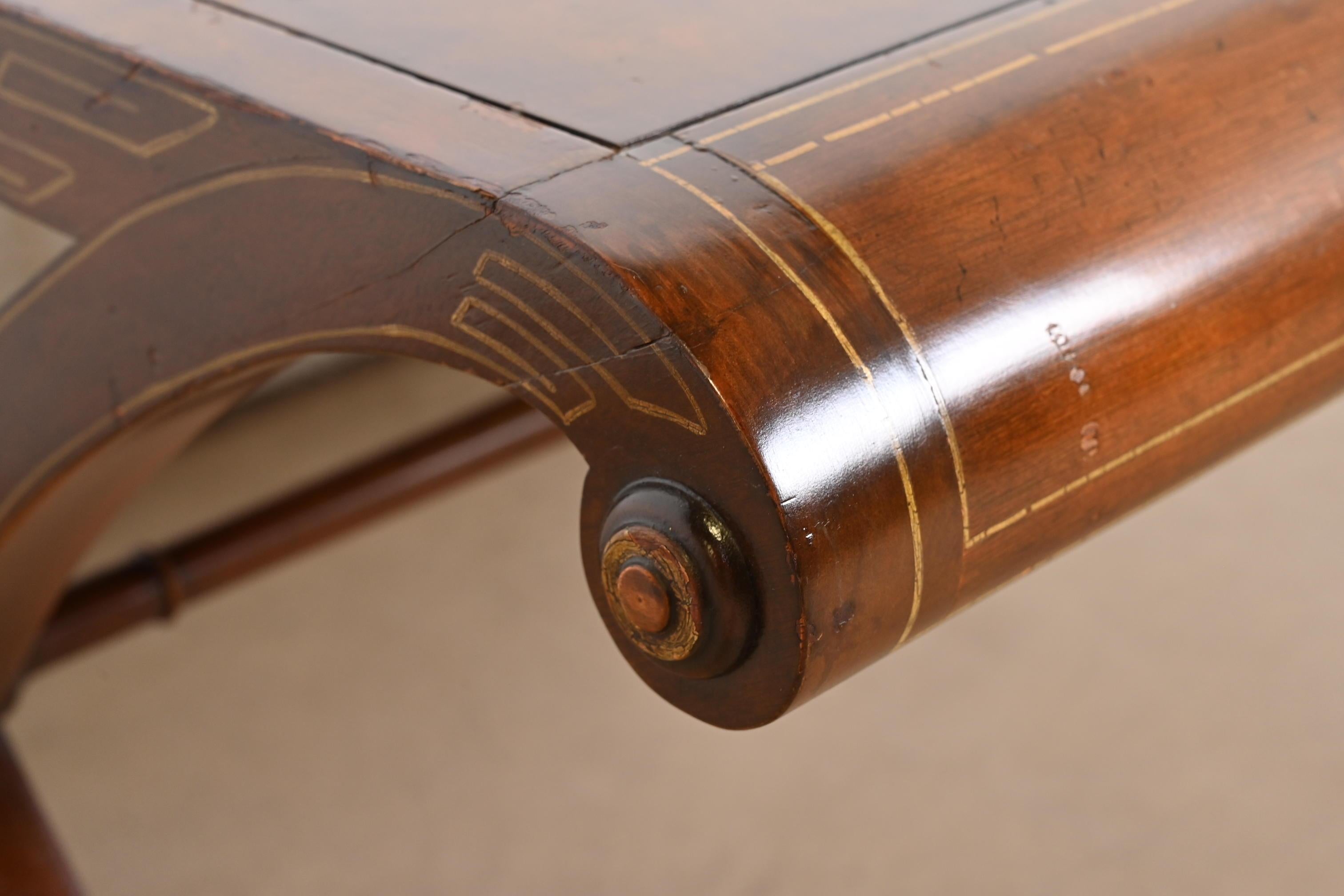 Baker Furniture Stately Homes Kollektion Regency Cocktailtisch aus Wurzelholz 4