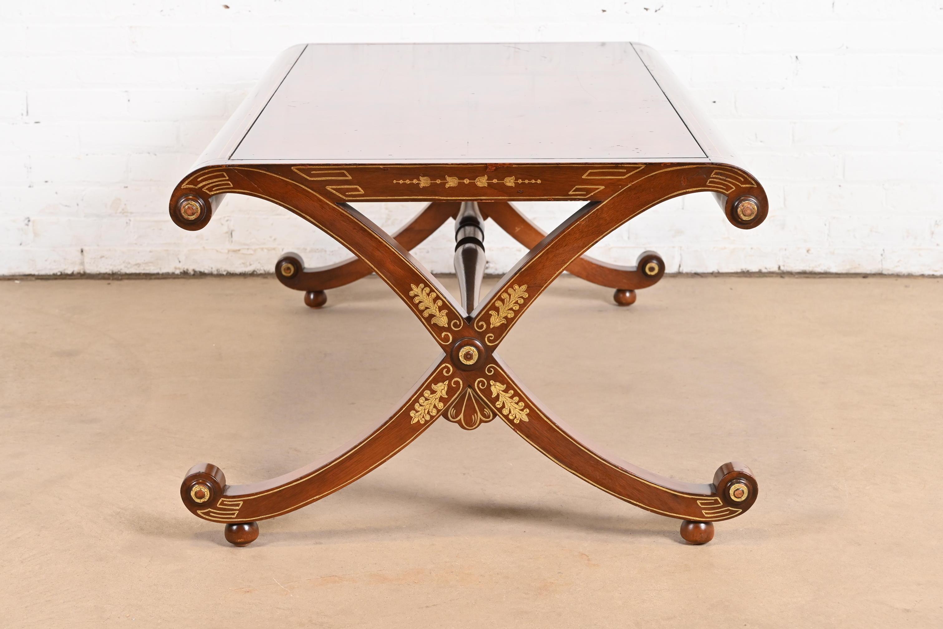 Baker Furniture Stately Homes Kollektion Regency Cocktailtisch aus Wurzelholz 5