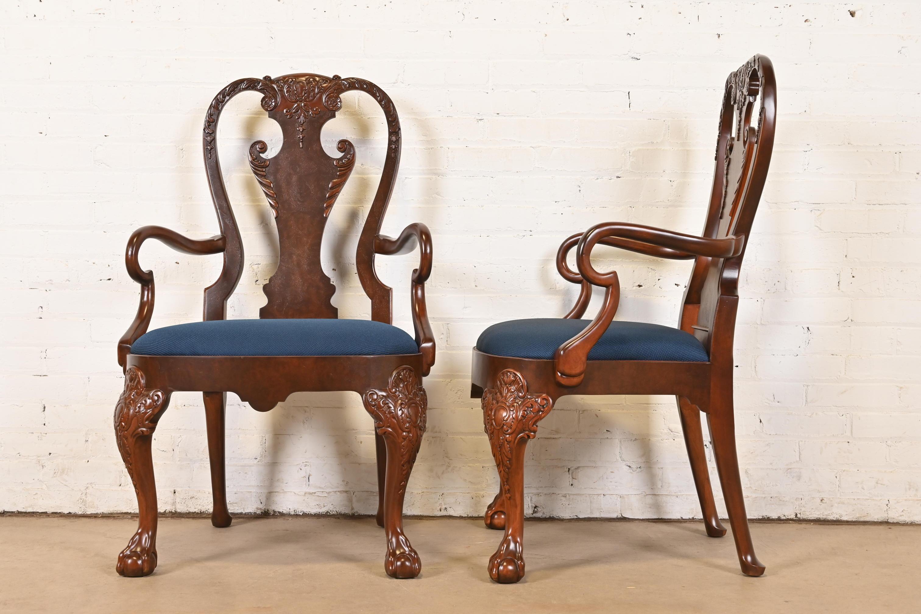 Baker Furniture Stately Homes Georgian Carved Walnut Dining Chairs, Refinished For Sale 6