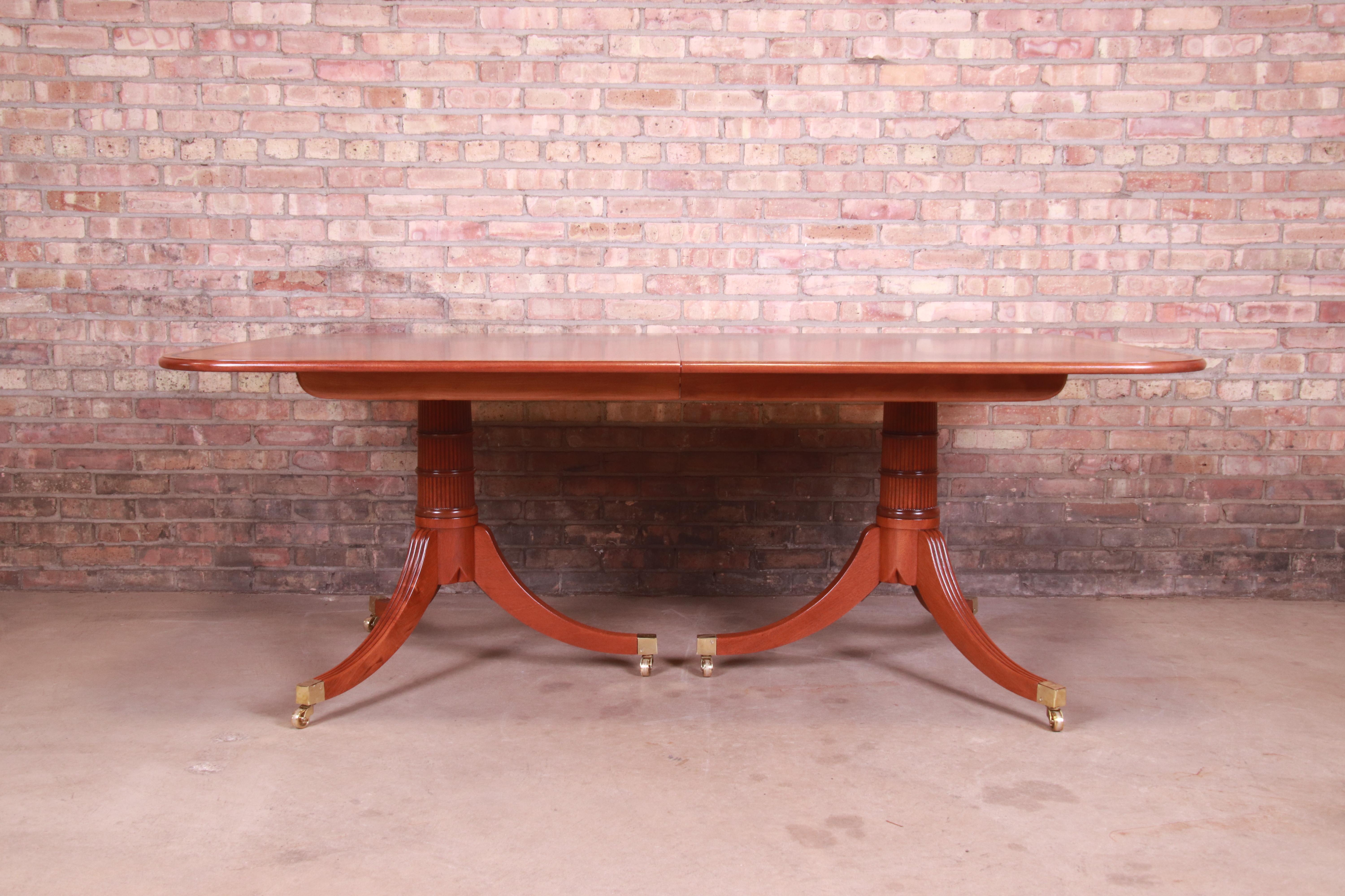 Baker Furniture Stately Homes Georgian Mahogany Dining Table, Newly Refinished For Sale 3