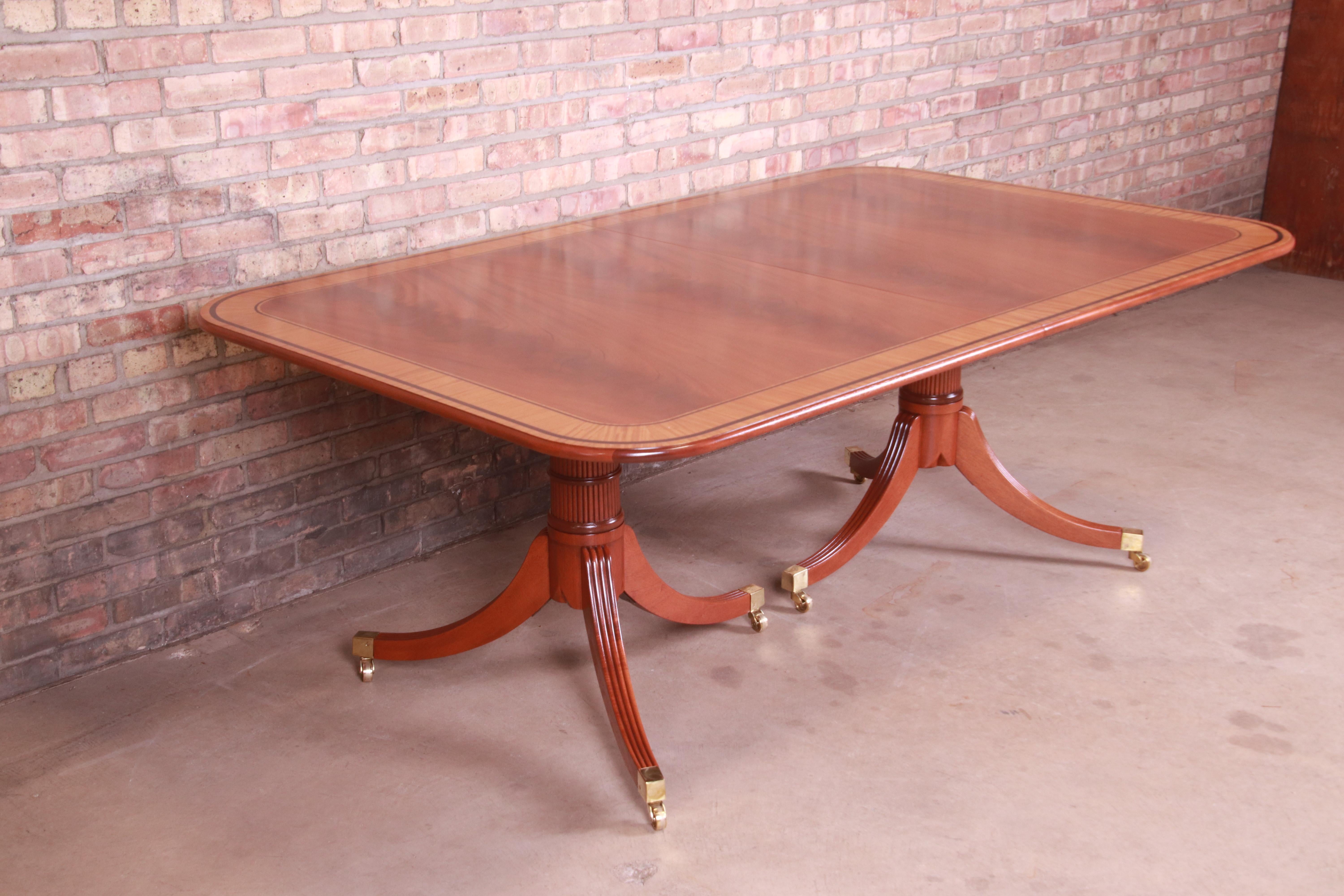 Baker Furniture Stately Homes Georgian Mahogany Dining Table, Newly Refinished For Sale 6