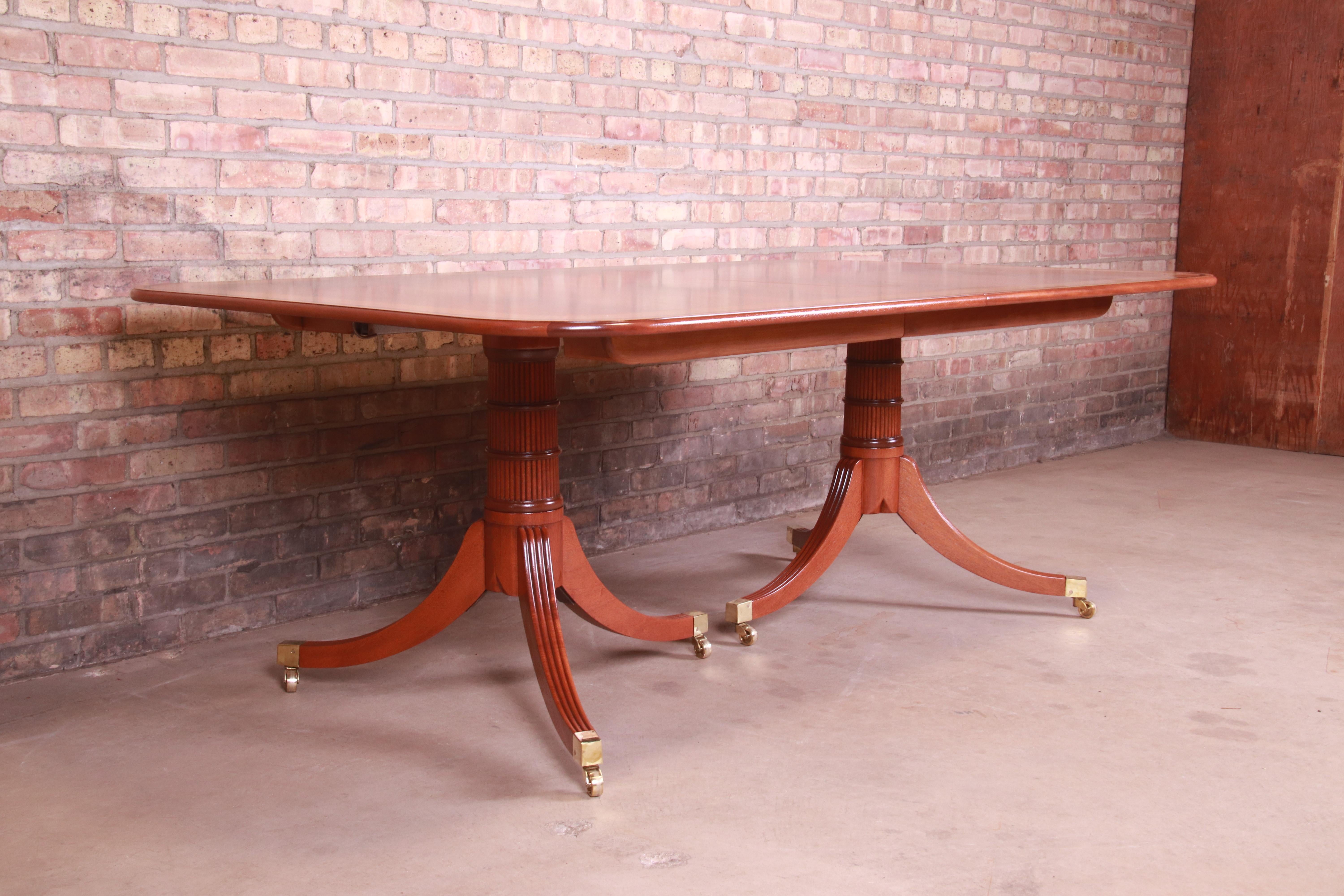 Baker Furniture Stately Homes Georgian Mahogany Dining Table, Newly Refinished For Sale 7
