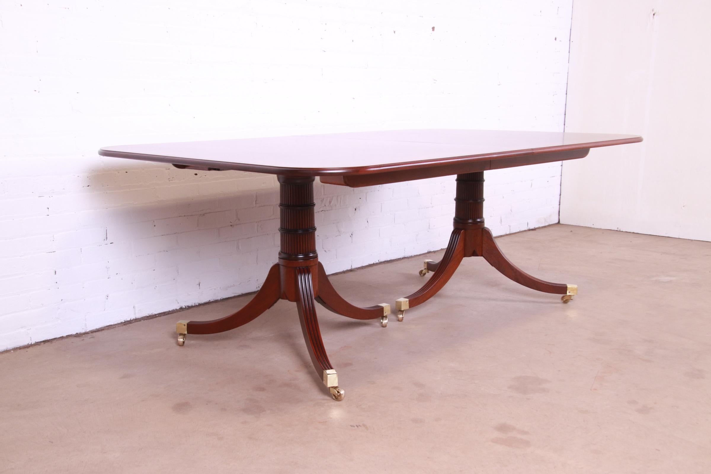 Baker Furniture Stately Homes Georgian Mahogany Double Pedestal Dining Table 4