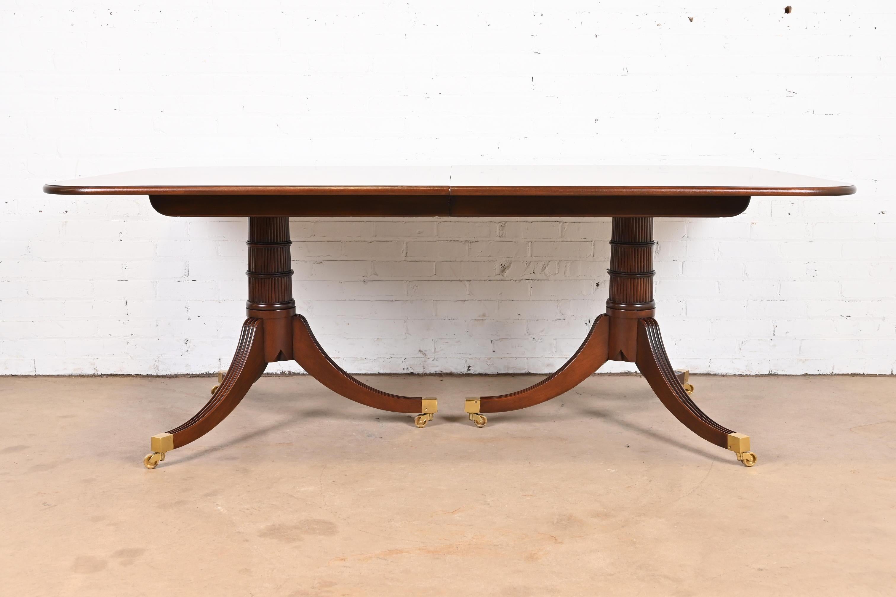 Baker Furniture Stately Homes Georgian Mahogany Double Pedestal Dining Table 8