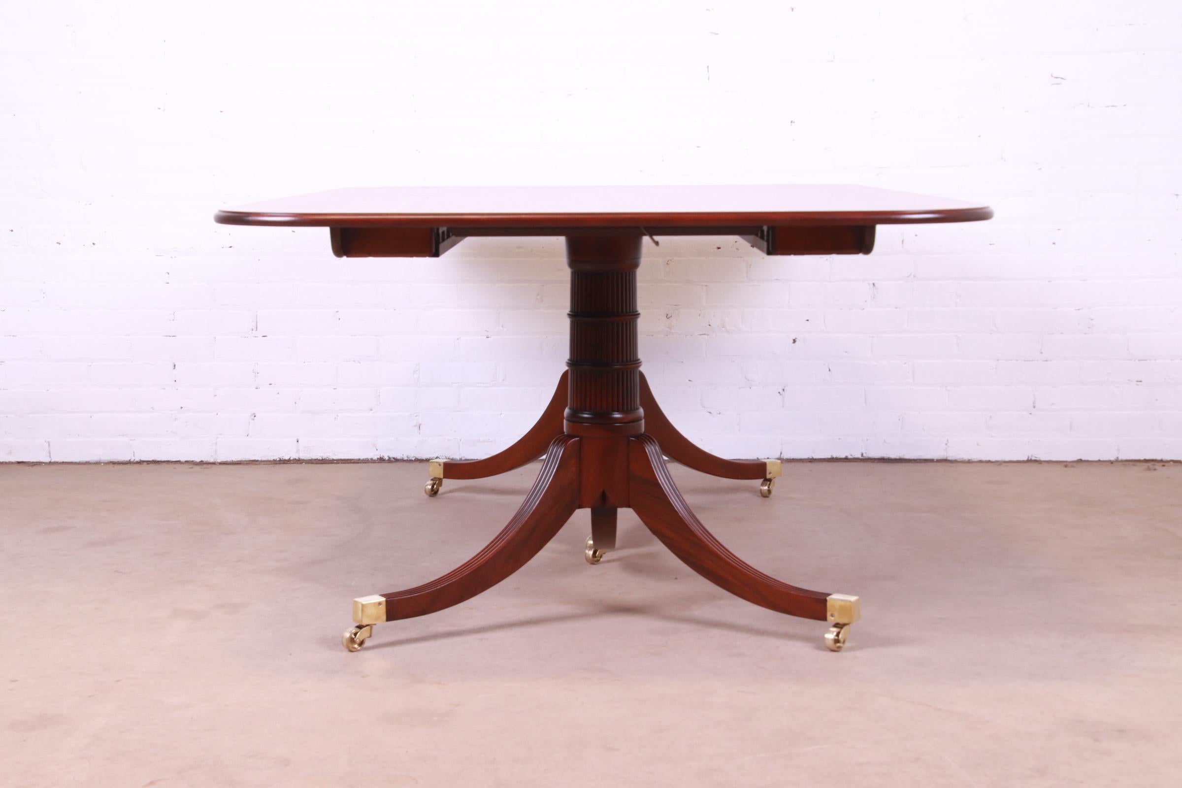 Baker Furniture Stately Homes Georgian Mahogany Double Pedestal Dining Table 8