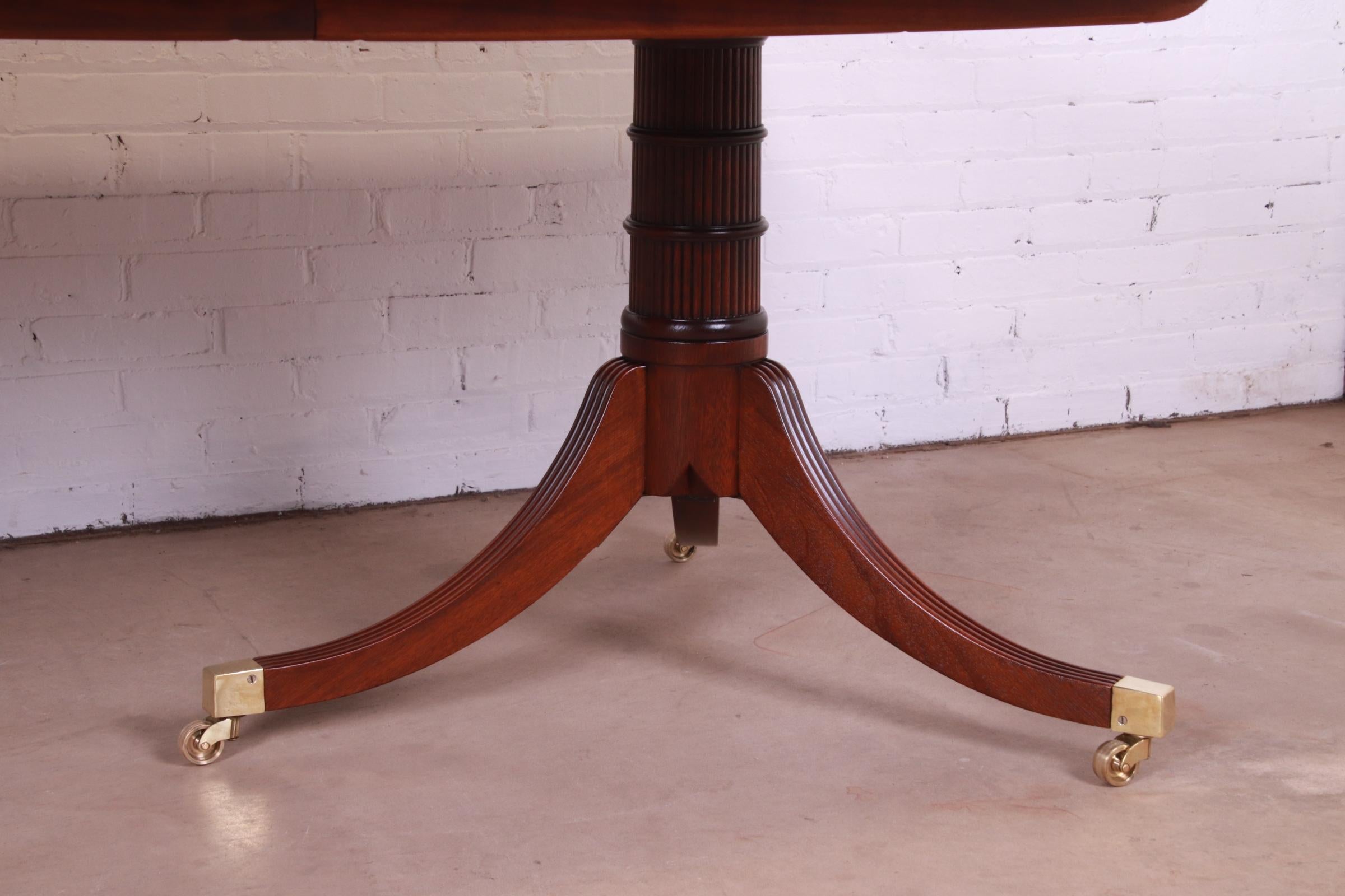 Baker Furniture Stately Homes Georgian Mahogany Double Pedestal Dining Table 9