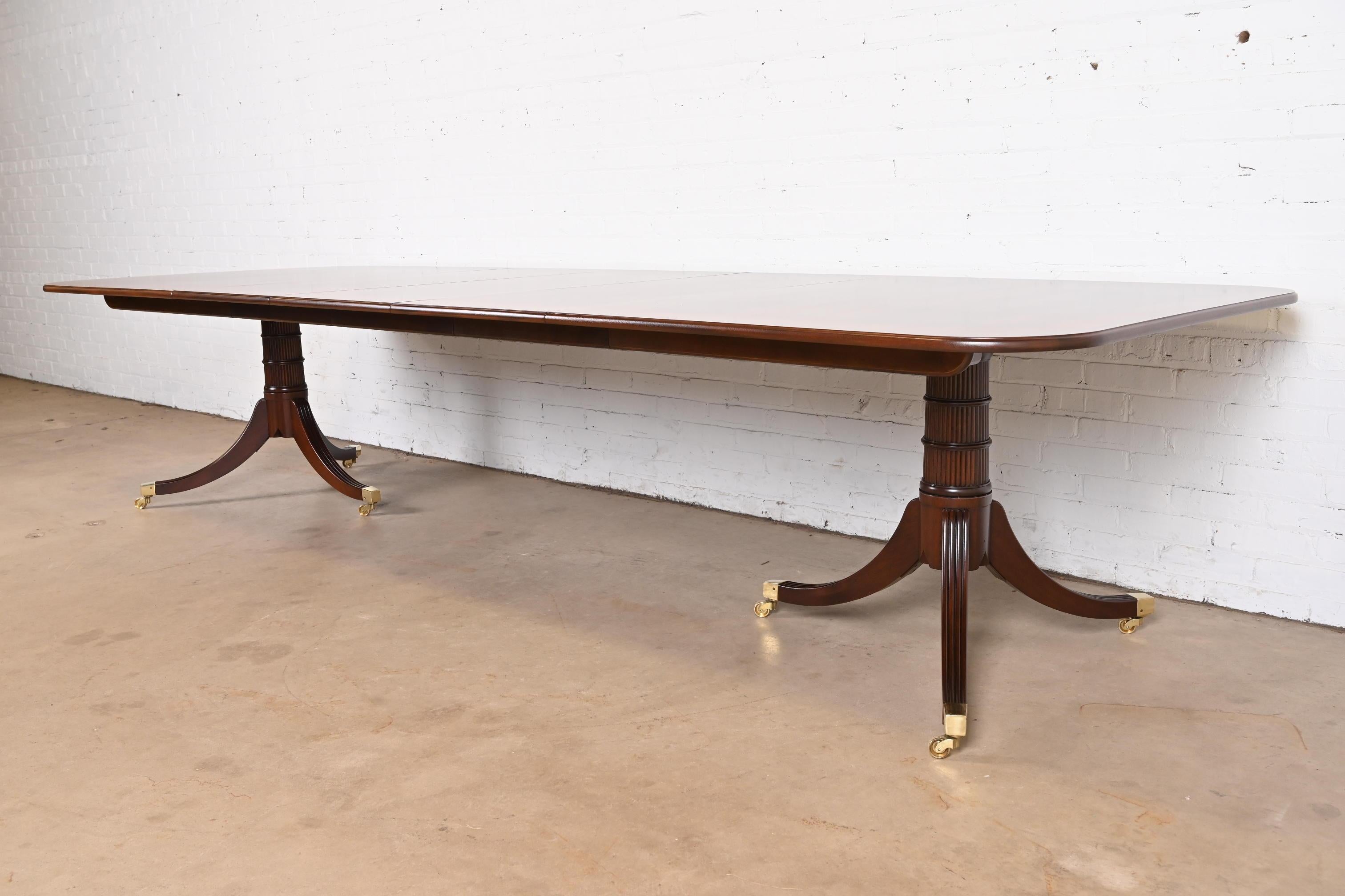 Late 20th Century Baker Furniture Stately Homes Georgian Mahogany Double Pedestal Dining Table