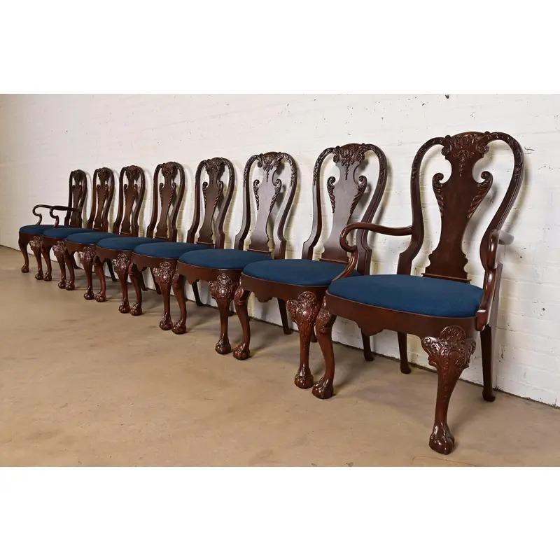 Ein hervorragender Satz von acht Esszimmerstühlen im georgianischen oder Chippendale-Stil

Aus der prestigeträchtigen 