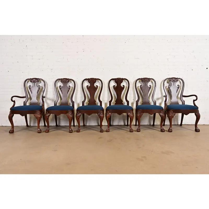 Ensemble exceptionnel de six chaises de salle à manger de style géorgien ou Chippendale

De la prestigieuse 