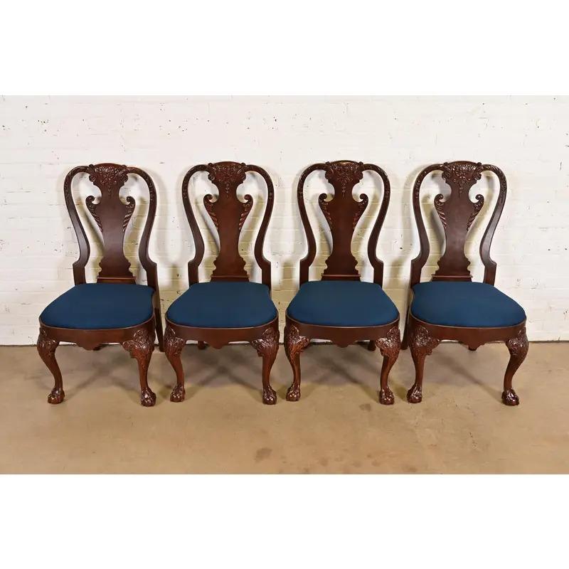 Baker Furniture Stately Homes Georgian Walnut Esszimmerstühle, neu lackiert im Zustand „Gut“ im Angebot in South Bend, IN