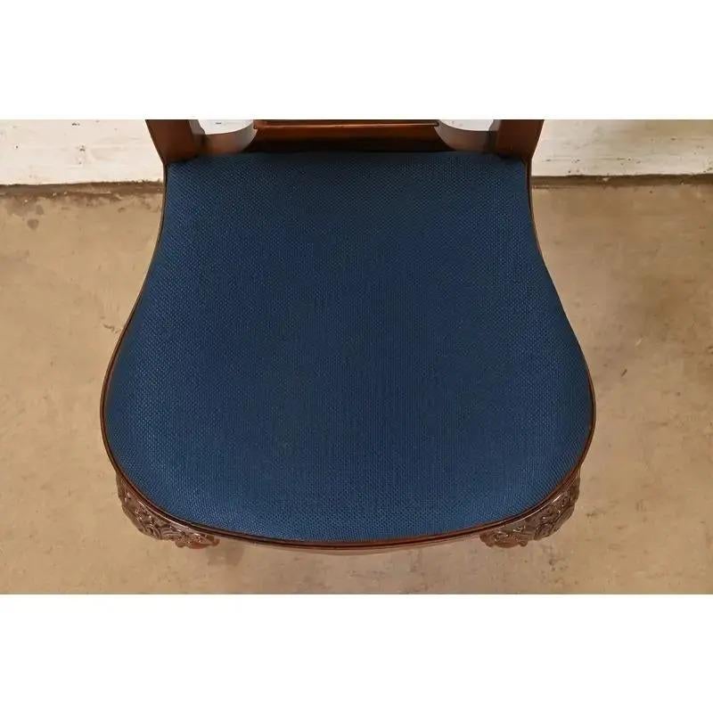 Baker Furniture Stately Homes Georgian Walnut Esszimmerstühle, neu lackiert im Angebot 3