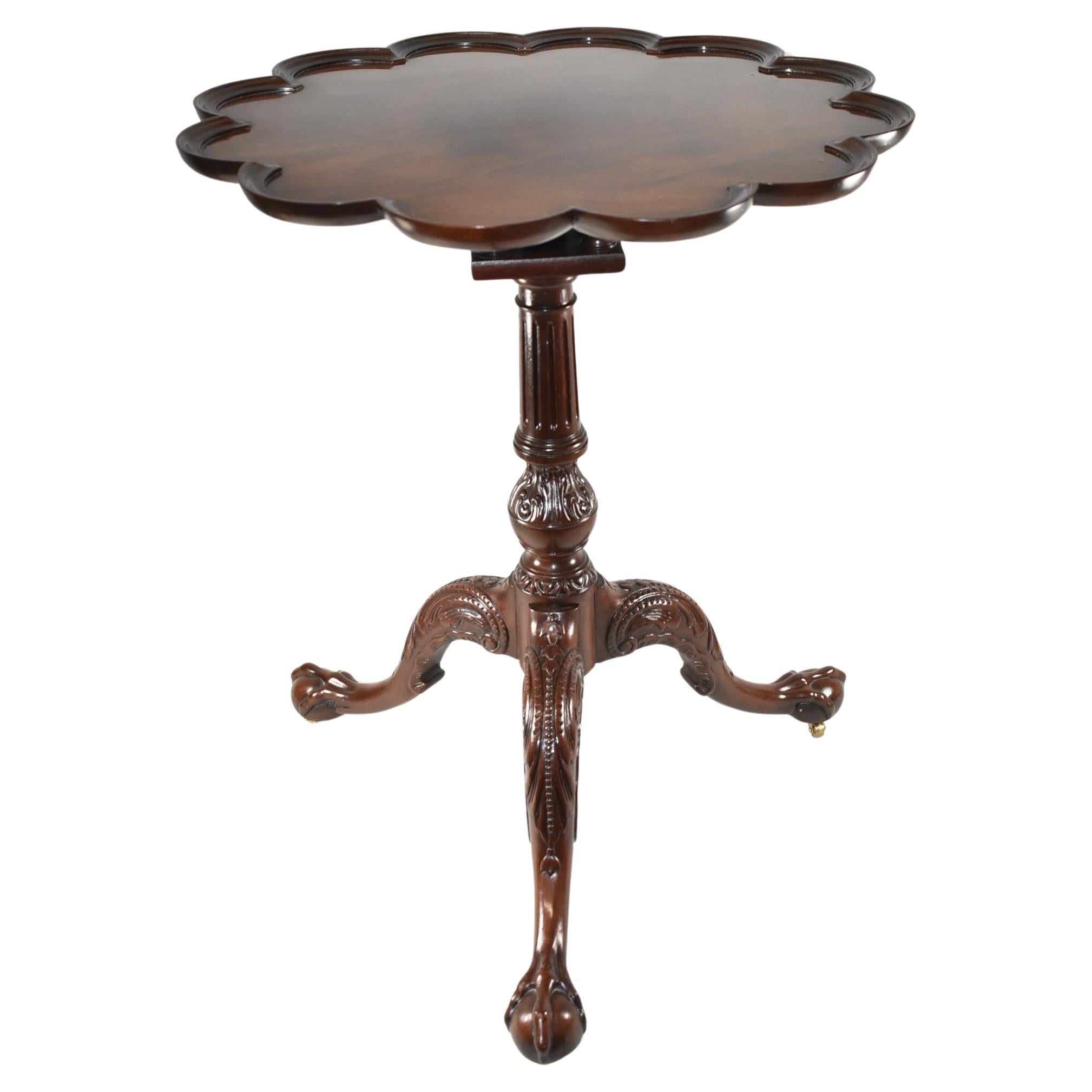 Baker Furniture Stately Homes Mesa basculante de caoba Chippendale Pie Crust