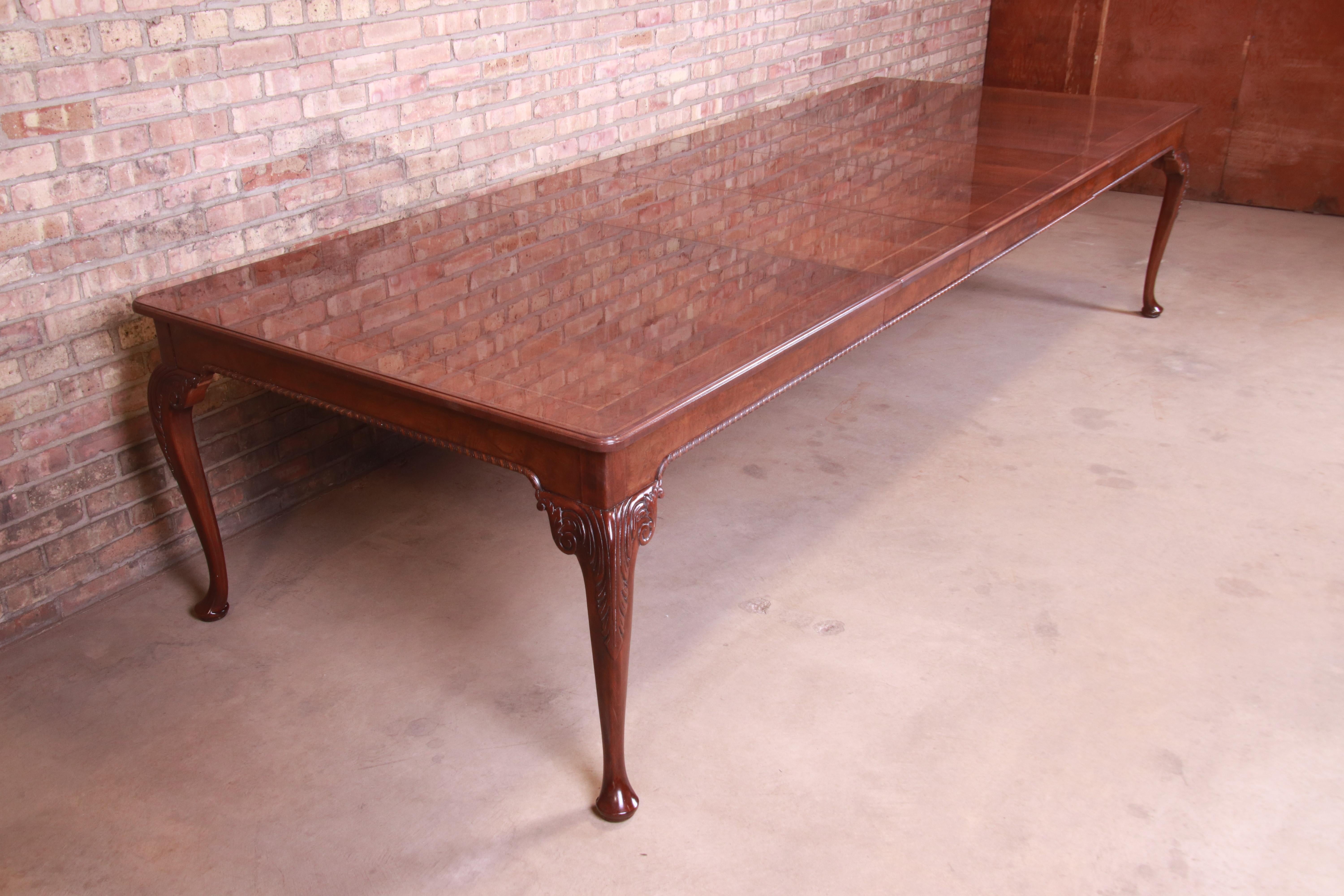 Baker Furniture Stately Homes Queen Anne Walnut Dining Table, Newly Refinished In Good Condition In South Bend, IN