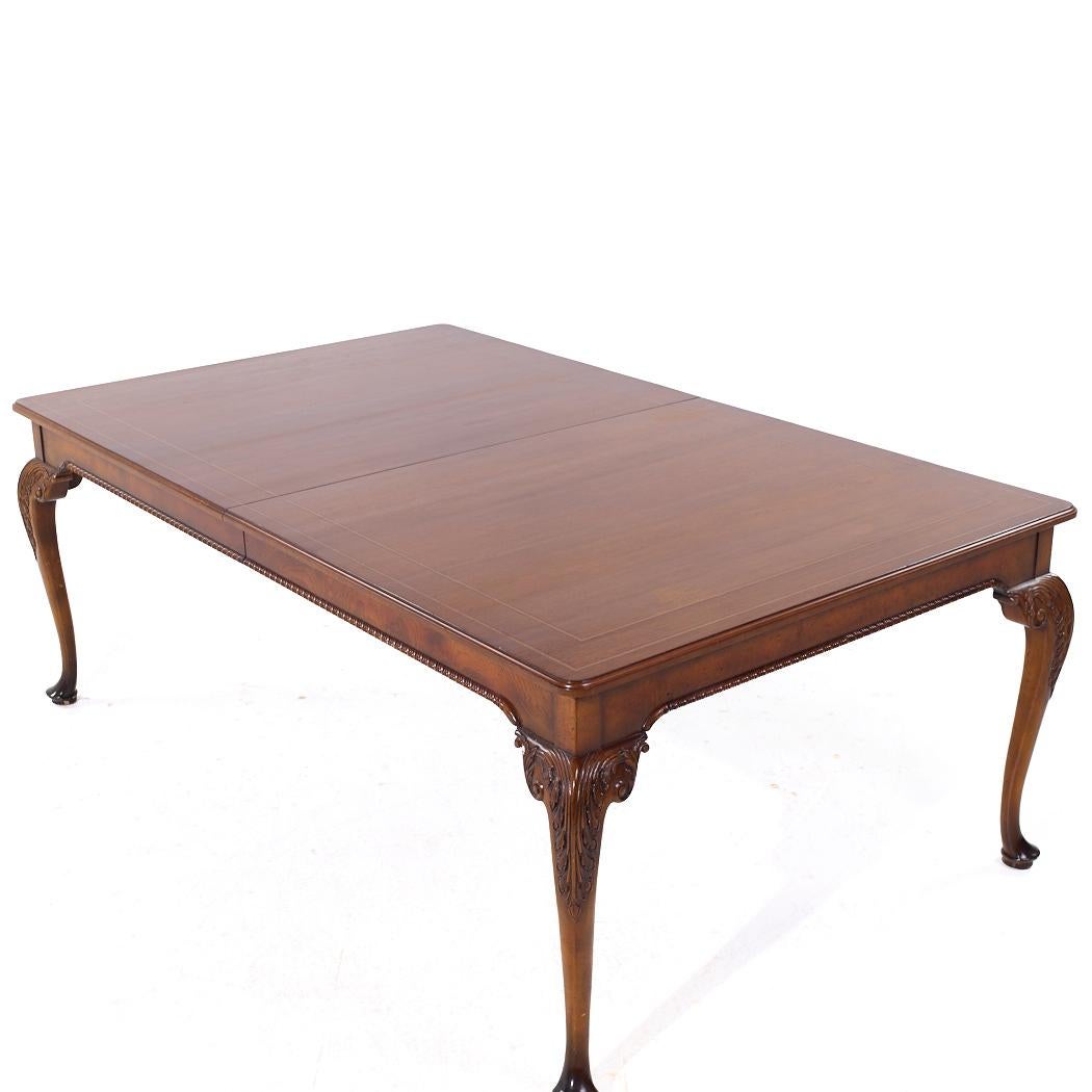 XXIe siècle et contemporain Table de salle à manger Queen Anne extensible Baker Furniture Stately Homes en vente