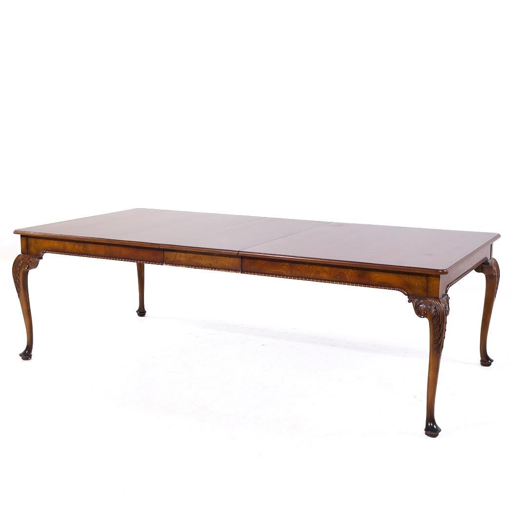Table de salle à manger Queen Anne extensible Baker Furniture Stately Homes en vente 2