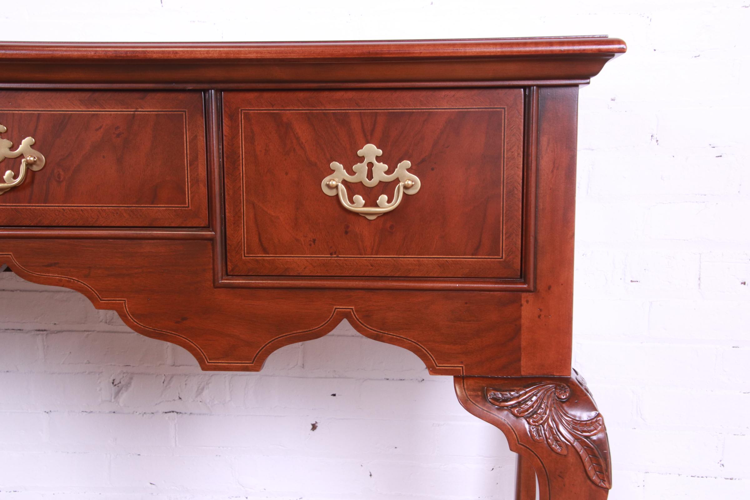 Baker Furniture Stately Homes Queen Anne Walnut Huntboard Sideboard, Refinished 9