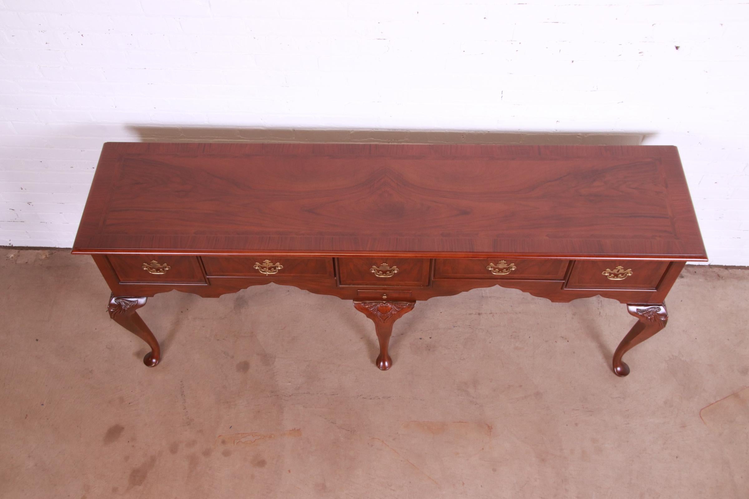 Baker Furniture Stately Homes Queen Anne Walnut Huntboard Sideboard, Refinished 11