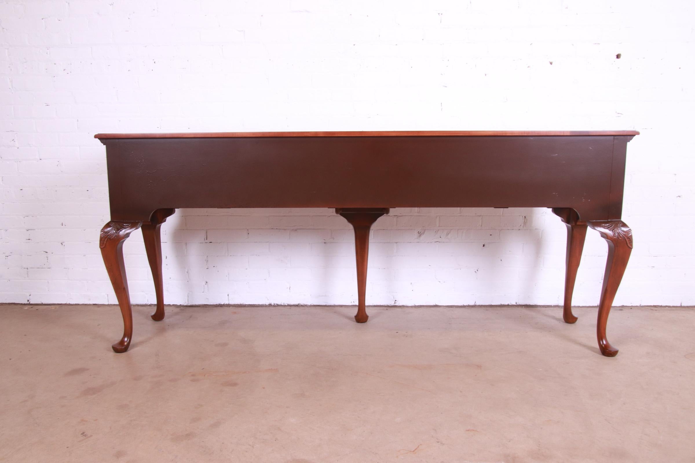 Baker Furniture Stately Homes Queen Anne Walnut Huntboard Sideboard, Refinished 14