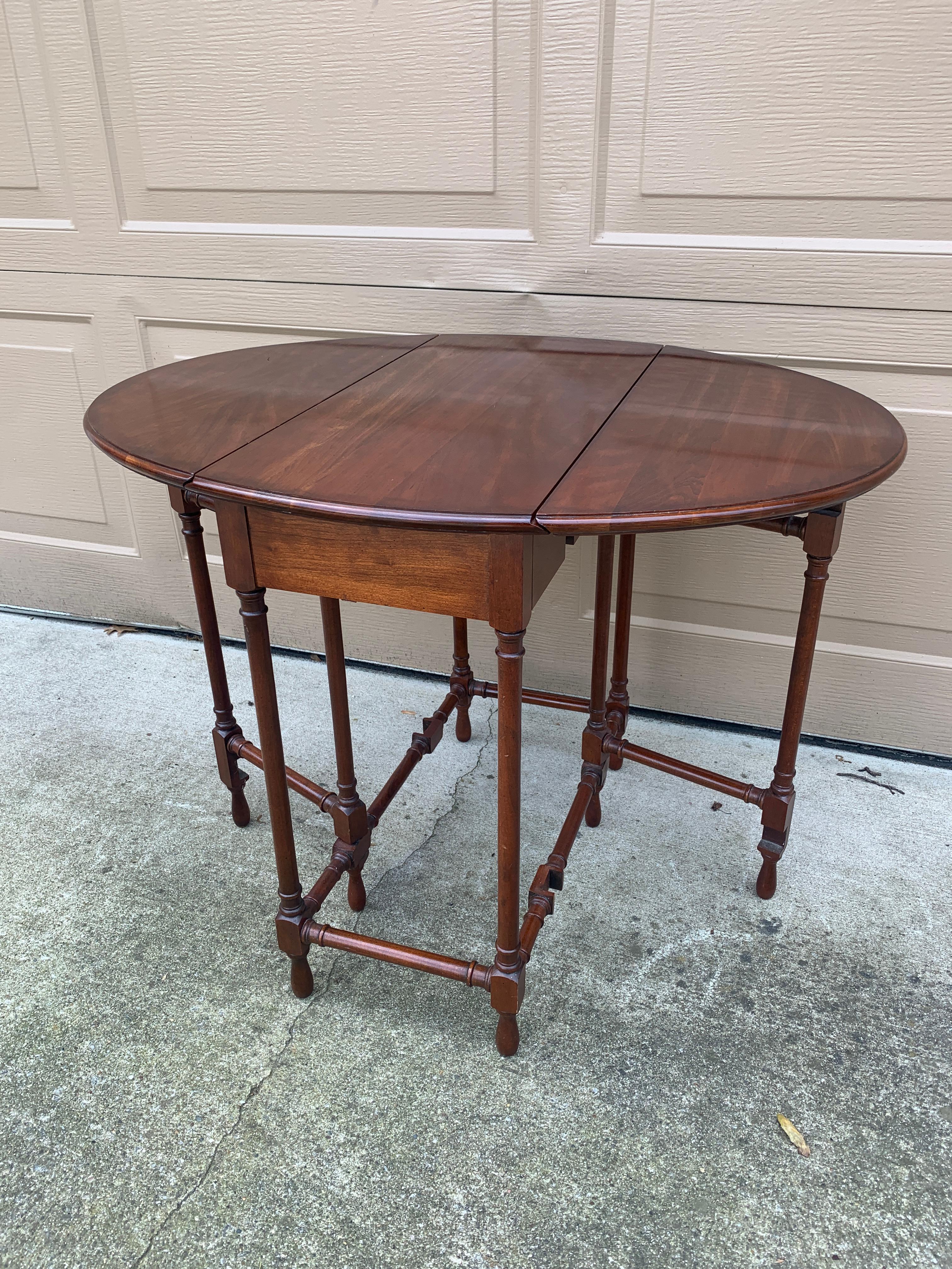 Baker Furniture Style American Colonial Solid Walnut Drop Leaf Side Table, 1960s 9