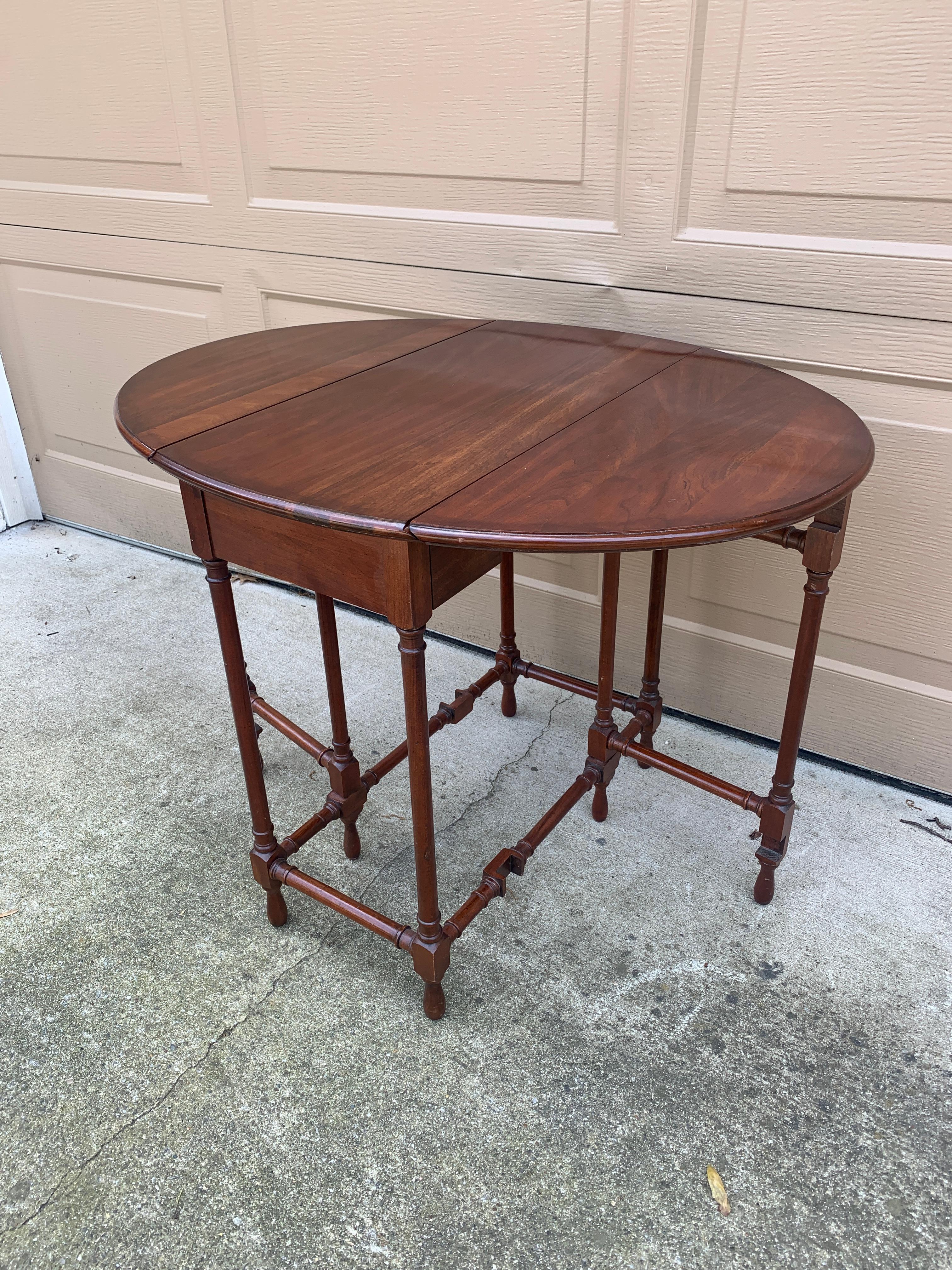 american colonial furniture style