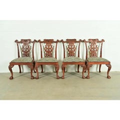 Set di quattro sedie da pranzo in mogano intagliato in stile Chippendale di Baker Furniture