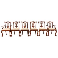 Set di sei sedie da pranzo in mogano intagliato in stile Chippendale di Baker Furniture
