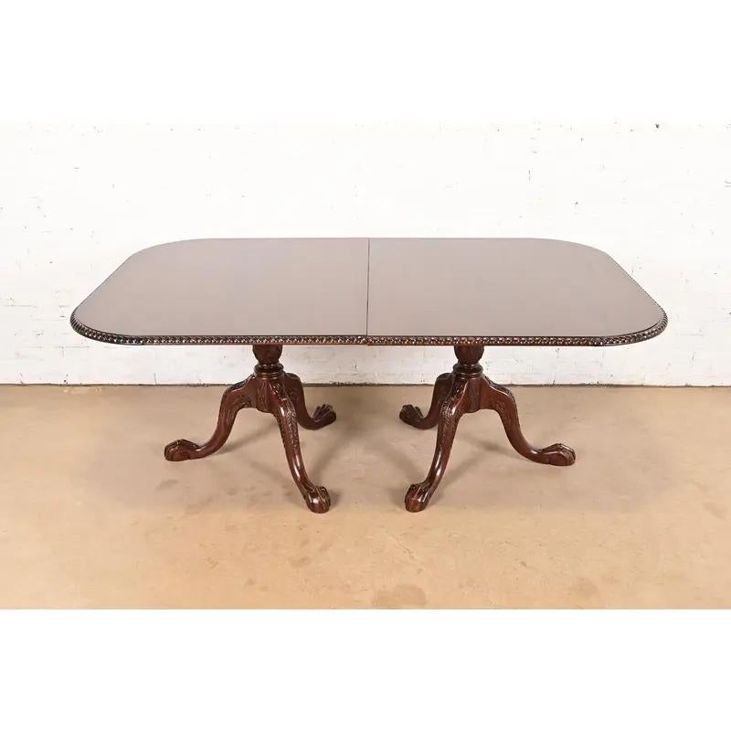 Baker Furniture Style Chippendale Triple Pedestal Dining Table, Newly Refinished For Sale 1