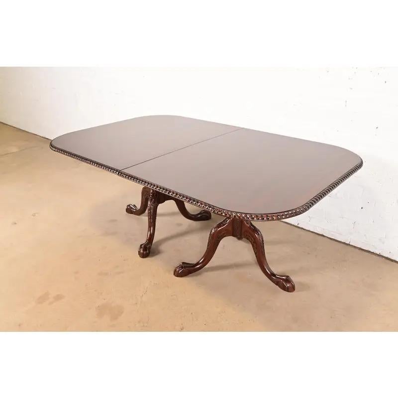 Baker Furniture Style Chippendale Triple Pedestal Dining Table, Newly Refinished For Sale 2