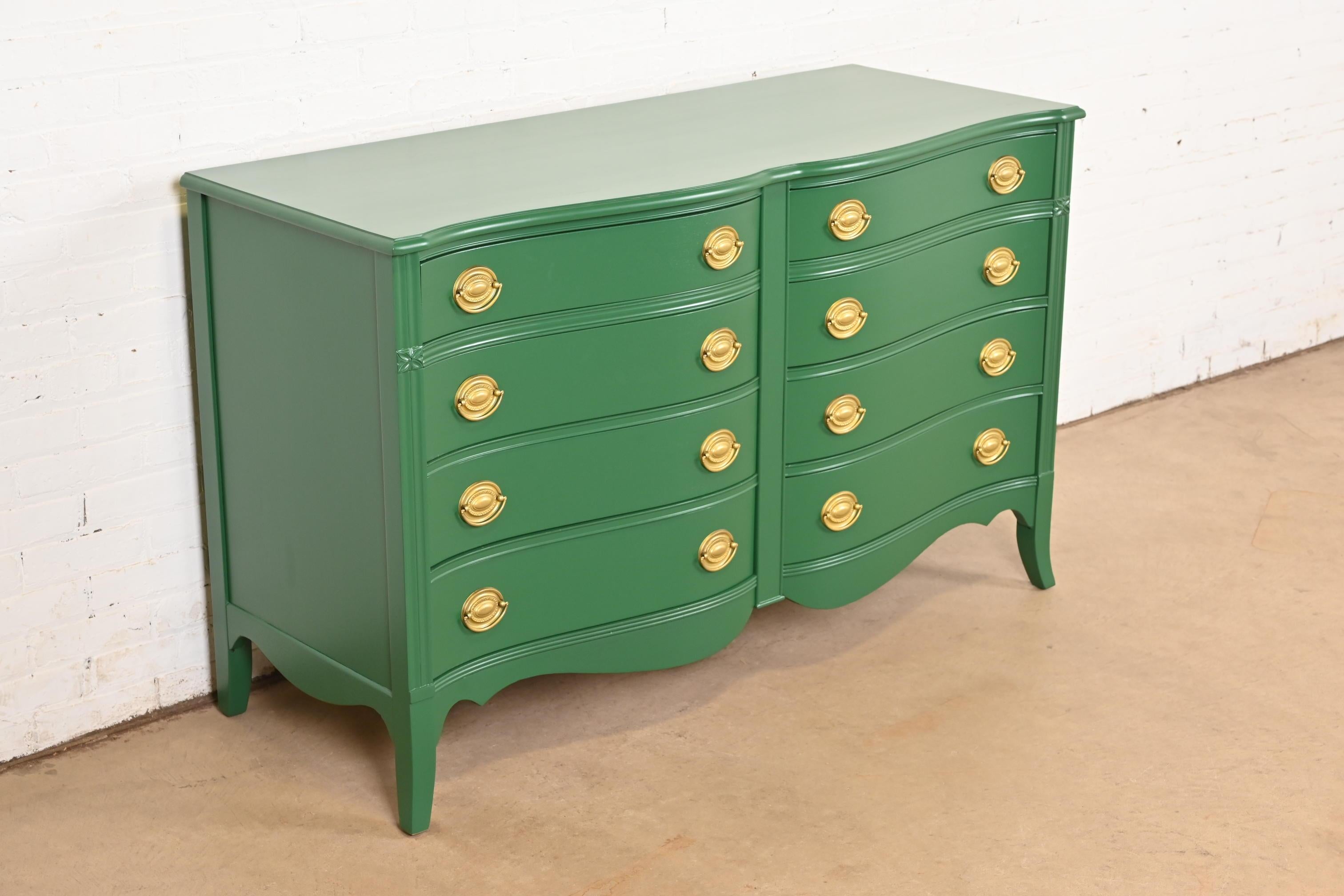 Mid-20th Century Baker Furniture Style Federal Green Lacquered Eight-Drawer Dresser, Refinished For Sale