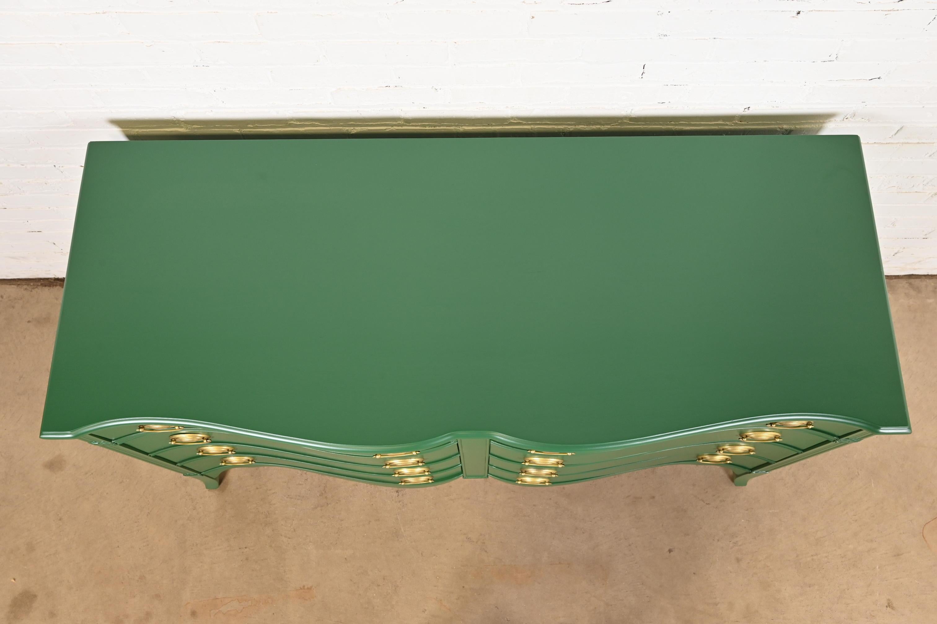Baker Furniture Style Federal Green Lacquered Eight-Drawer Dresser, Refinished For Sale 3