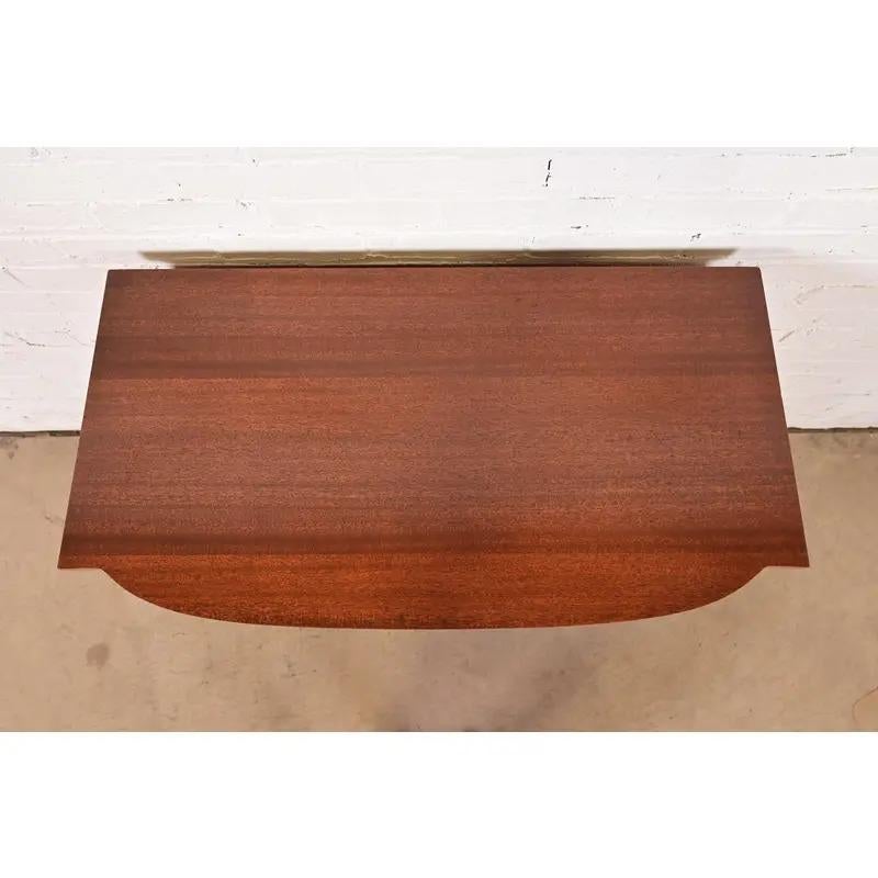 Baker Furniture Style Federal Mahogany Bow Front Commode or Chest of Drawers For Sale 5