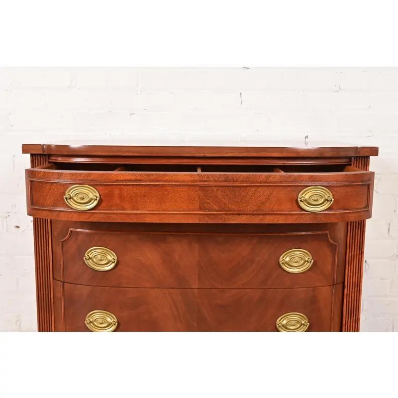 Baker Furniture Style Federal Mahogany Bow Front Commode or Chest of Drawers For Sale 3