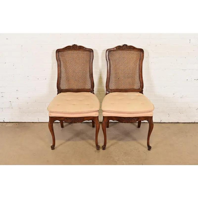 Baker Furniture Style French Provincial Louis XV Cane Back Dining Chairs, Pair (amerikanisch) im Angebot