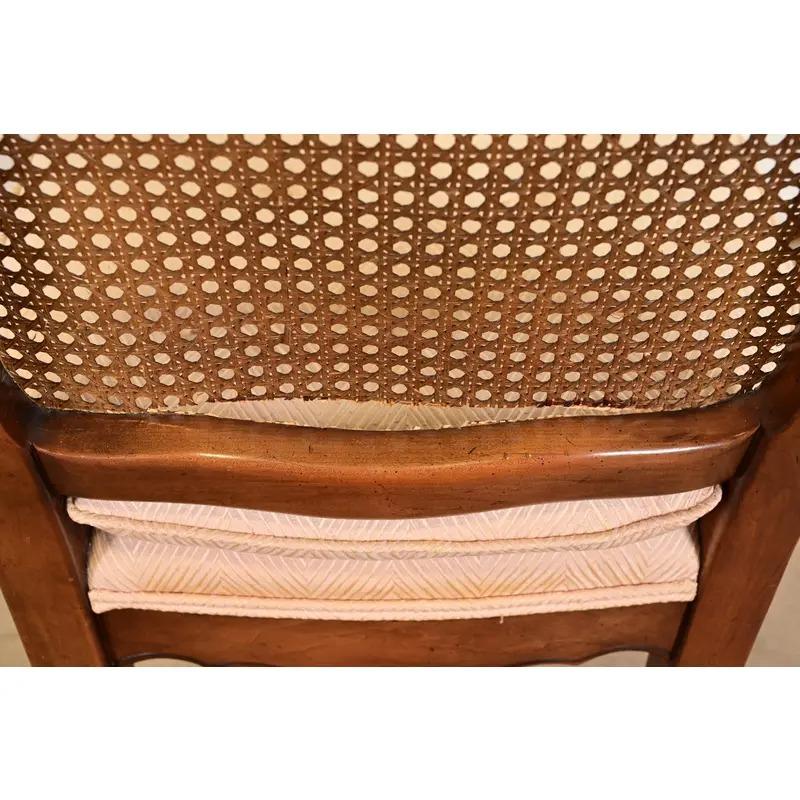 Baker Furniture Stil Französisch Provincial Louis XV Esszimmerstühle, Satz von acht im Angebot 5