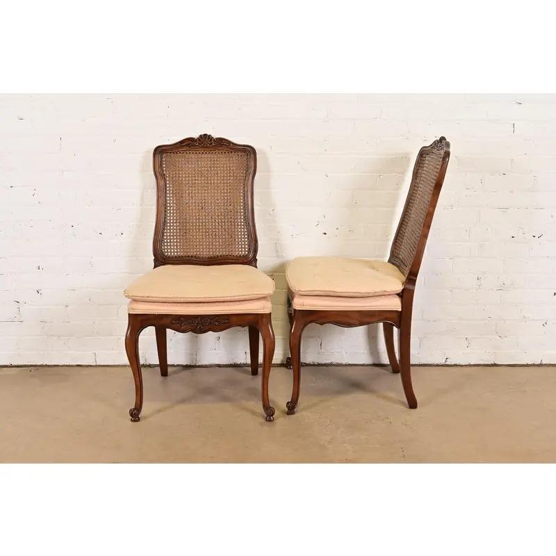 Baker Furniture Stil Französisch Provincial Louis XV Esszimmerstühle, Satz von acht im Angebot 3