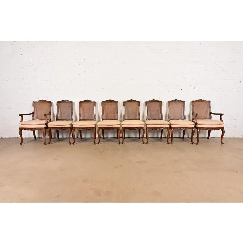 Baker Furniture Stil Französisch Provincial Louis XV Esszimmerstühle, Satz von acht (Louis XV.) im Angebot