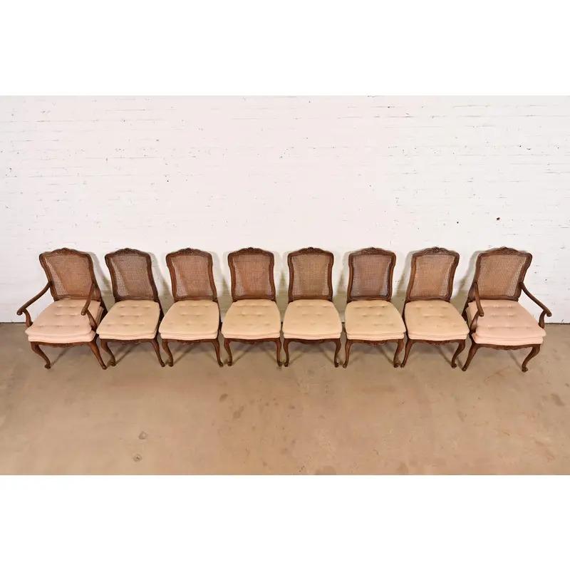 Baker Furniture Stil Französisch Provincial Louis XV Esszimmerstühle, Satz von acht (Ende des 20. Jahrhunderts) im Angebot