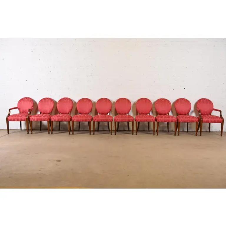 Baker Furniture Stil Französisch Regency Louis XVI geschnitzte Mahagoni Esszimmerstühle (amerikanisch) im Angebot