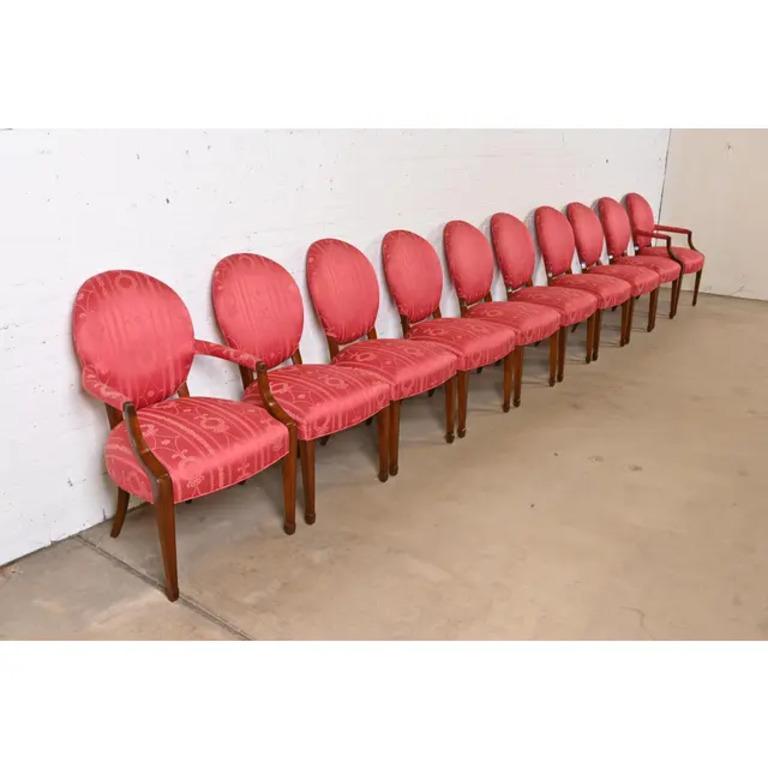 Baker Furniture Stil Französisch Regency Louis XVI geschnitzte Mahagoni Esszimmerstühle im Zustand „Gut“ im Angebot in South Bend, IN