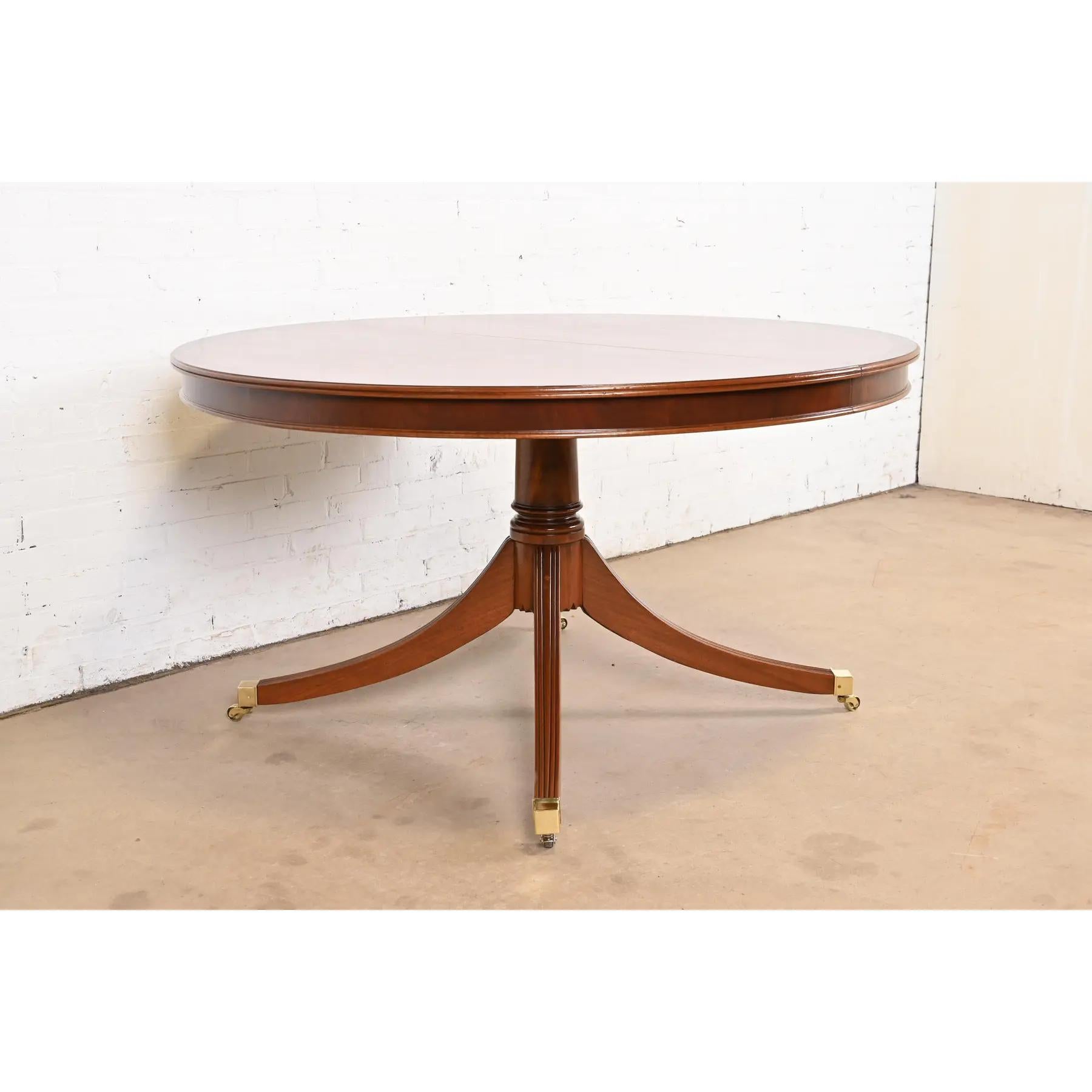 Baker Furniture Stil Georgianischer Esstisch aus Mahagoni und Palisanderholz mit Bändern im Angebot 2