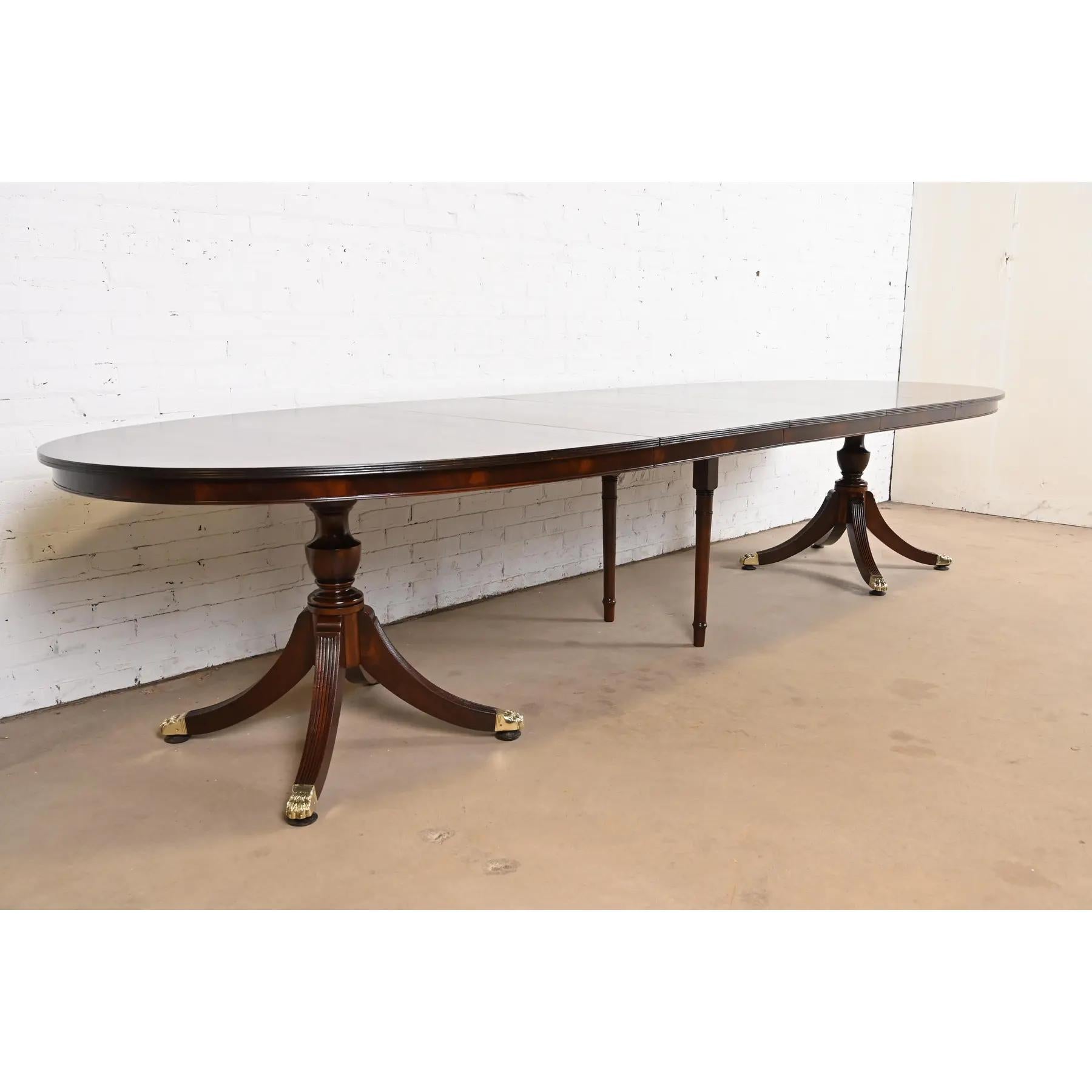 20th Century Baker Furniture Style Georgian Banded Mahogany Dining Table, Newly Refinished For Sale