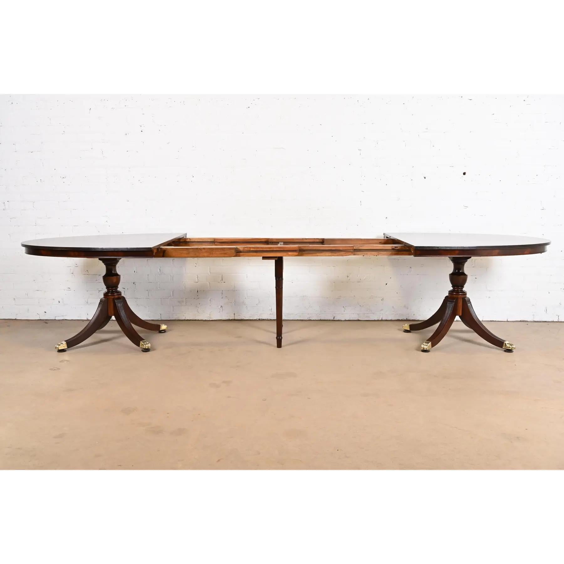 Brass Baker Furniture Style Georgian Banded Mahogany Dining Table, Newly Refinished For Sale