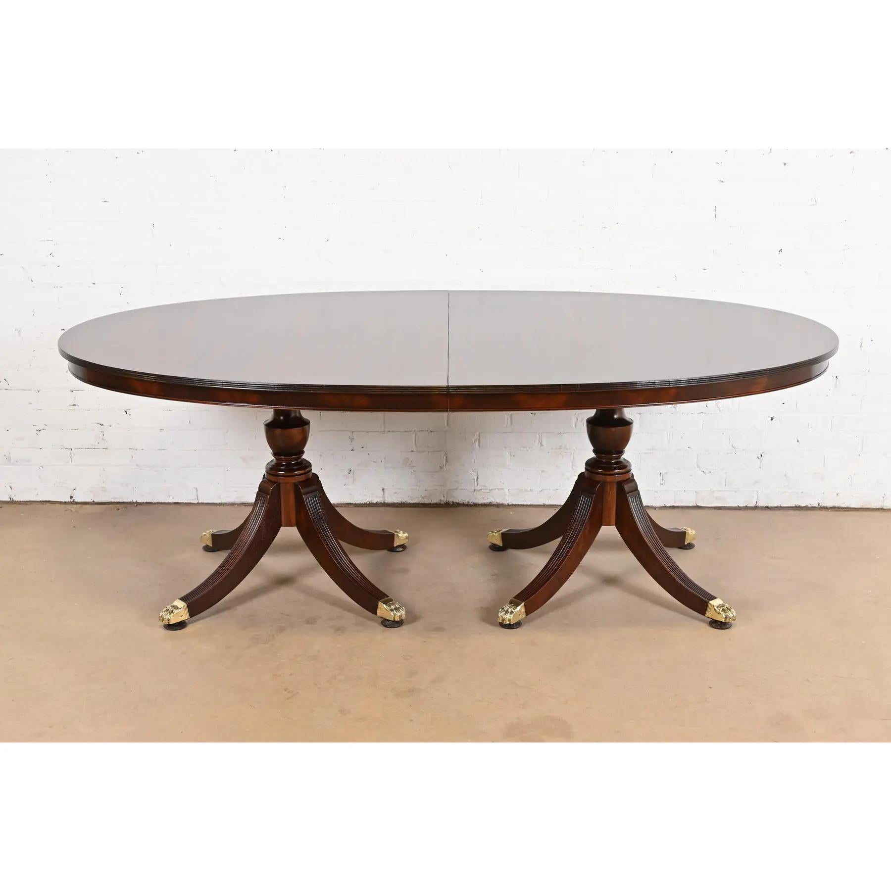 Baker Furniture Style Georgian Banded Mahogany Dining Table, Newly Refinished For Sale 1