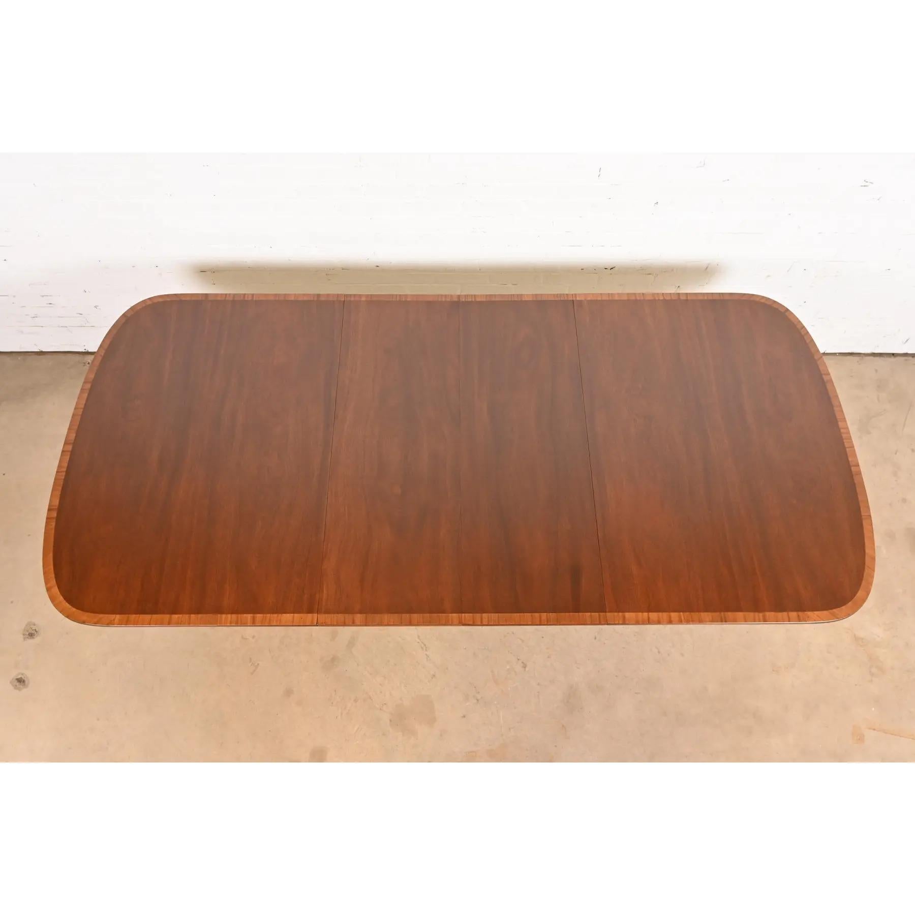Baker Furniture Style Georgian Banded Mahogany Dining Table, Refinished For Sale 1