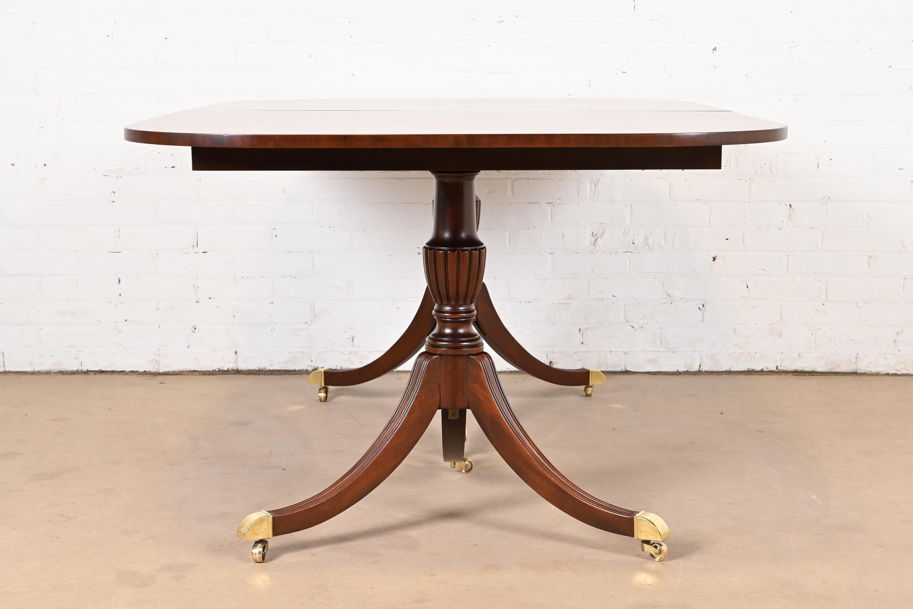 Baker Furniture Style Georgian Banded Mahogany Double Pedestal Dining Table For Sale 9
